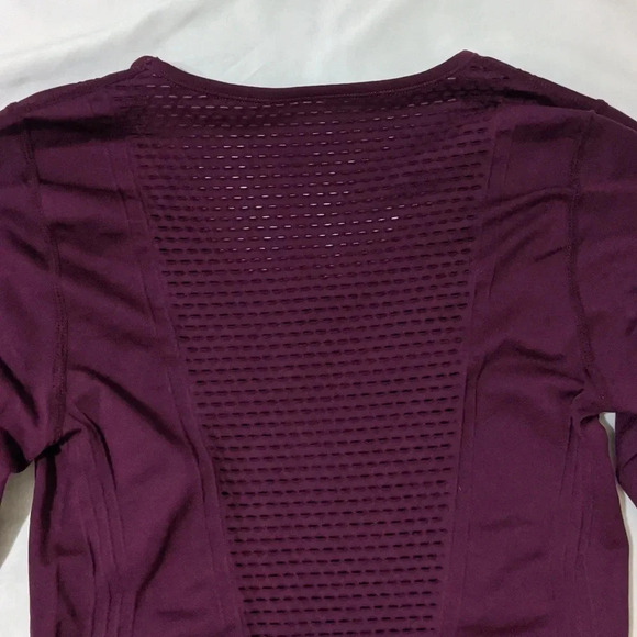 Fabletics Arta Seamless Long Sleeve Top, Port Wine Size S - Picture 11 of 15